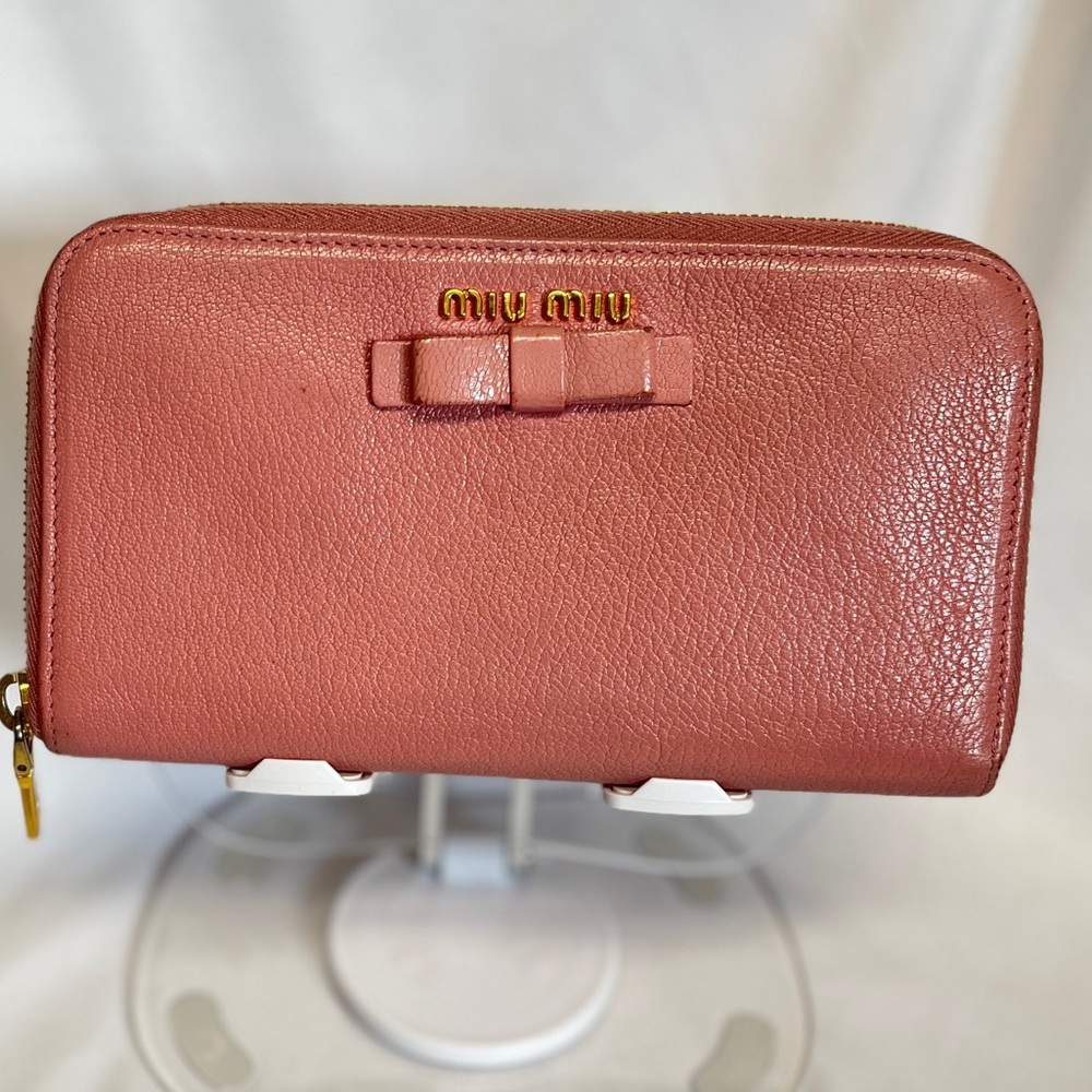 Miu Miu EUC, Salmon color leather Wallet, approx 7.5x4x.75”, gold tone hardware
